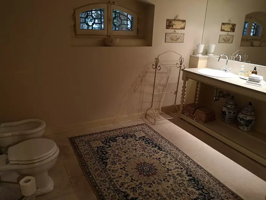 Immagine 10 di Villa in vendita  a Ravenna