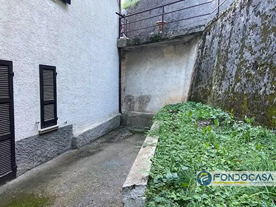 Immagine 16 di Appartamento in vendita  in Via XXIV Maggio a Capovalle