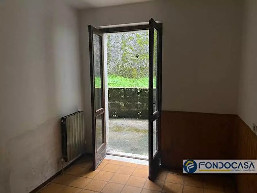 Immagine 9 di Appartamento in vendita  in Via XXIV Maggio a Capovalle