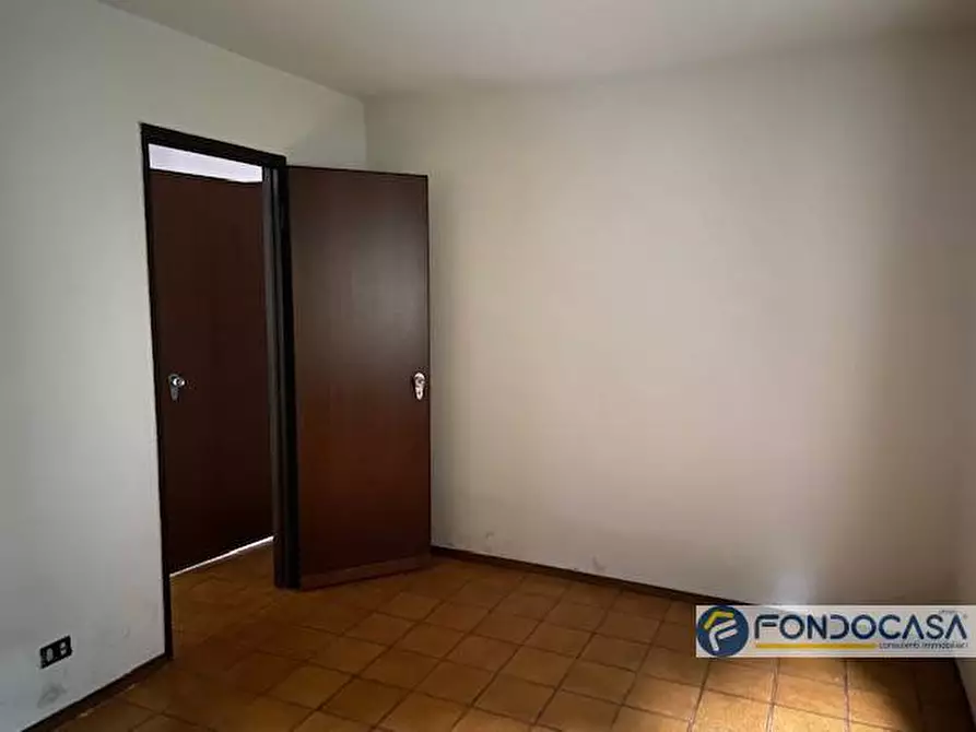 Immagine 11 di Appartamento in vendita  in Via XXIV Maggio a Capovalle