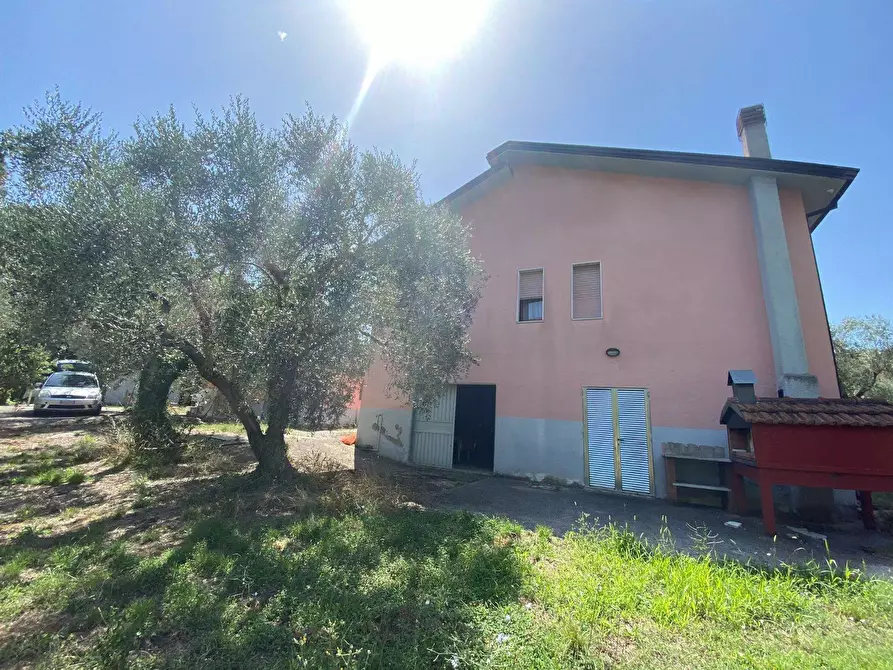Immagine 1 di Casa indipendente in vendita  in via vicinale a Buccino