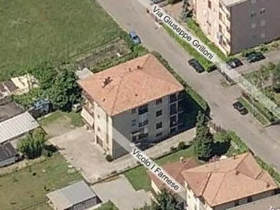 Immagine 2 di Appartamento in vendita  in via grilloni 35 a Como