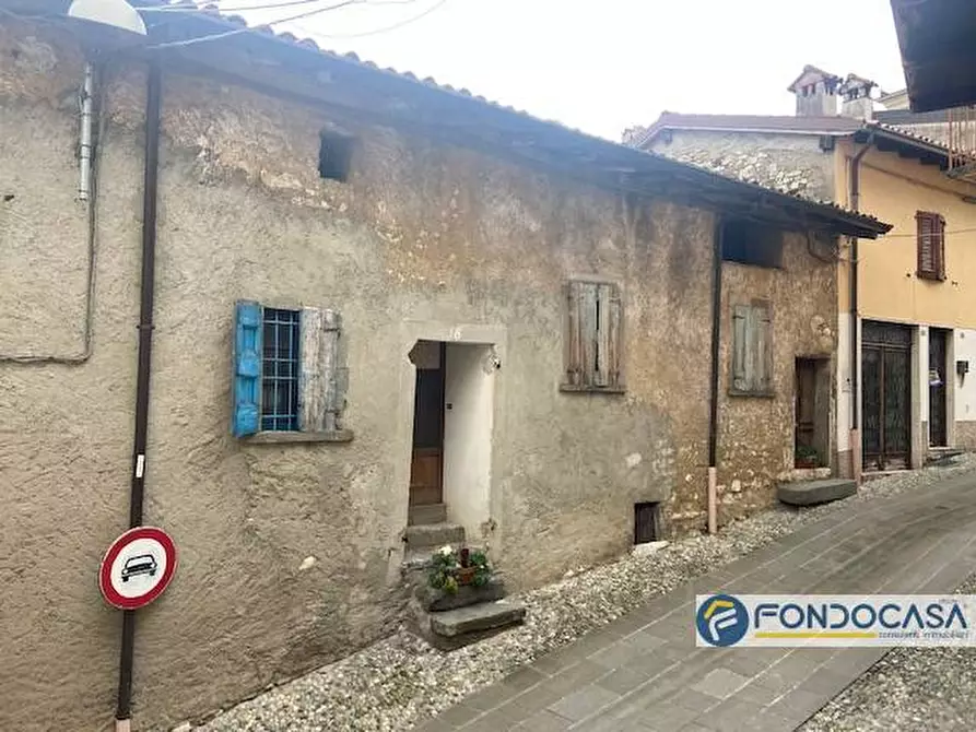 Immagine 1 di Rustico / casale in vendita  a Adrara San Martino
