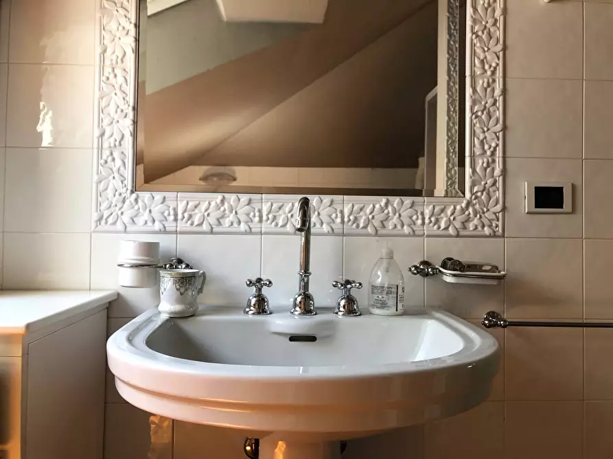 Immagine 9 di Appartamento in affitto  in Via Nino Carboneri a Mondovì