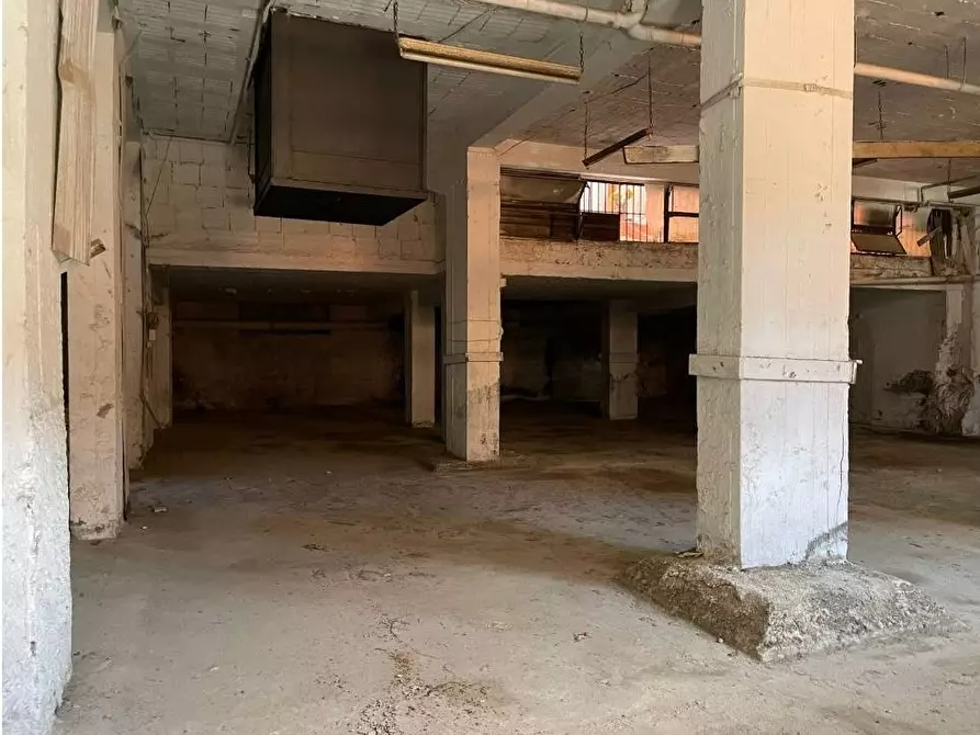 Immagine 6 di Box auto in vendita  in via colonne a Giugliano In Campania