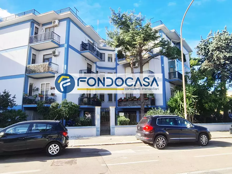 Immagine 1 di Appartamento in vendita  in Via Medaglie D'oro 25 a Brindisi