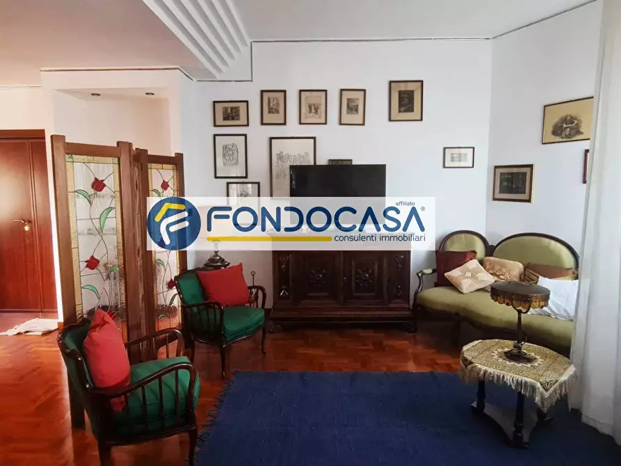 Immagine 10 di Appartamento in vendita  in Via Medaglie D'oro 25 a Brindisi