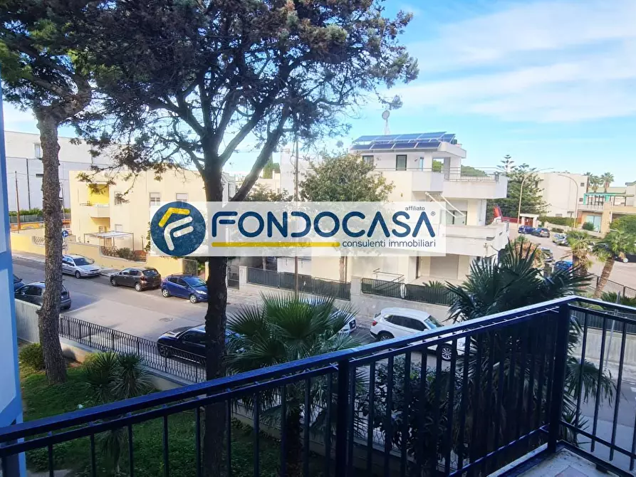 Immagine 12 di Appartamento in vendita  in Via Medaglie D'oro 25 a Brindisi