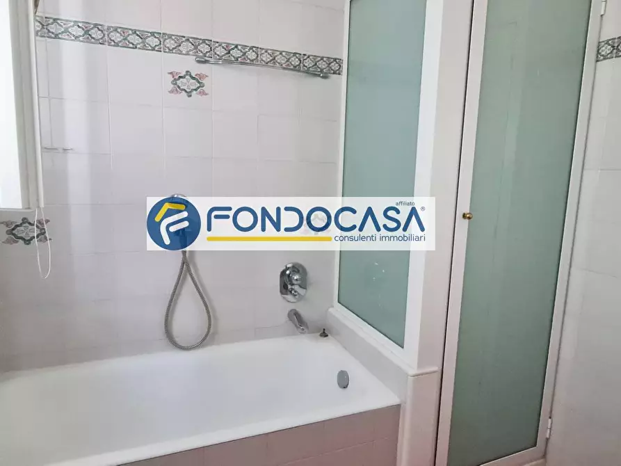 Immagine 26 di Appartamento in vendita  in Via Medaglie D'oro 25 a Brindisi