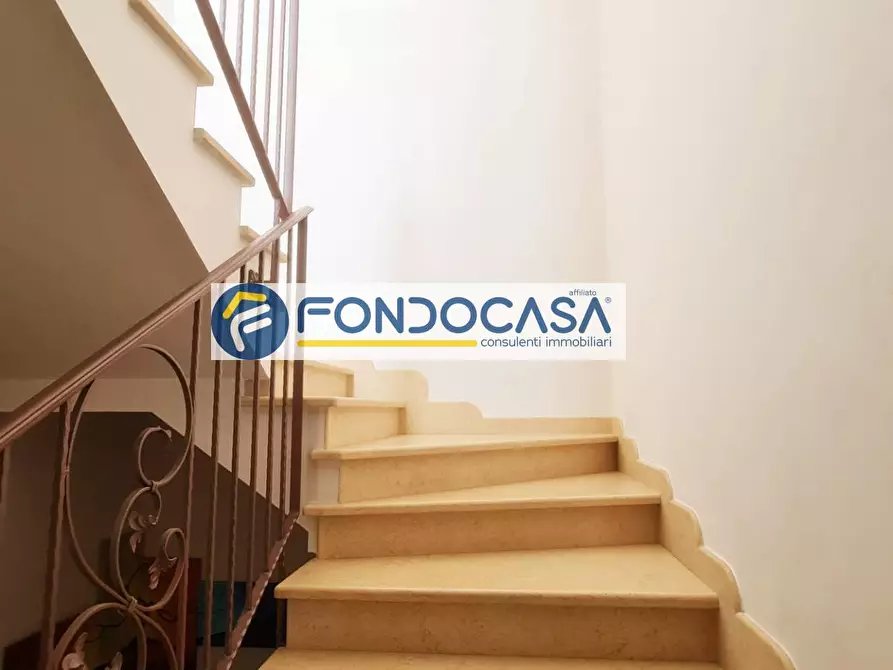 Immagine 38 di Casa semindipendente in vendita  in via marchese di bugnano 41 a San Vito Dei Normanni