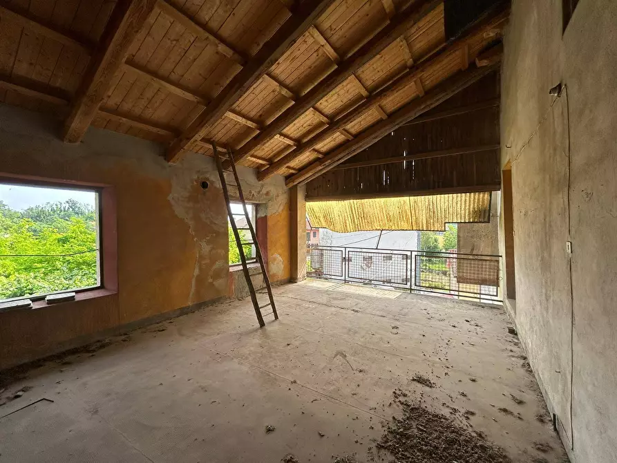 Immagine 5 di Rustico / casale in vendita  in Via Remondato 1 a Capriglio