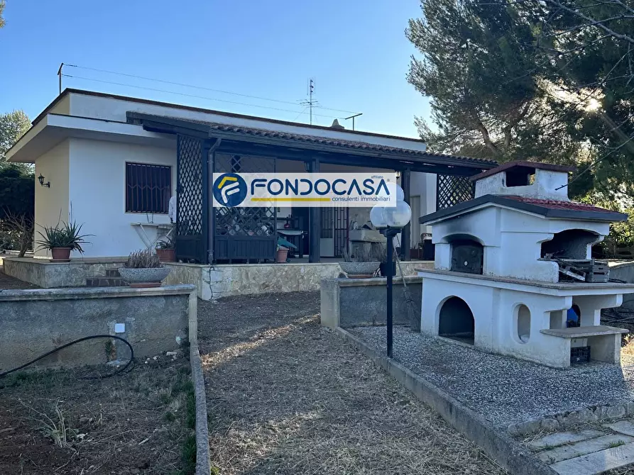 Immagine 3 di Villa in vendita  in Contrada Zambardo snc a San Vito Dei Normanni