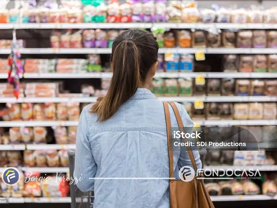 Immagine 13 di Attività commerciale in vendita  in Via Matteotti 109 a Borgio Verezzi