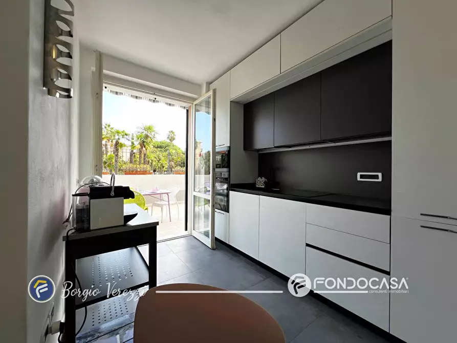 Immagine 14 di Appartamento in vendita  in Via IV Novembre a Borgio Verezzi