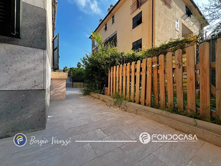 Immagine 33 di Appartamento in vendita  in Via IV Novembre a Borgio Verezzi