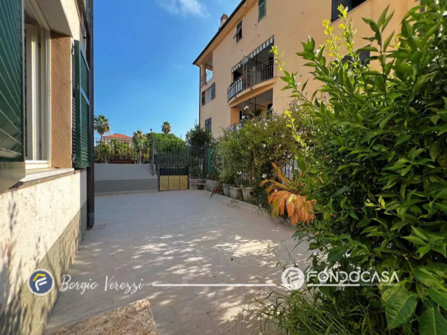 Immagine 34 di Appartamento in vendita  in Via IV Novembre a Borgio Verezzi