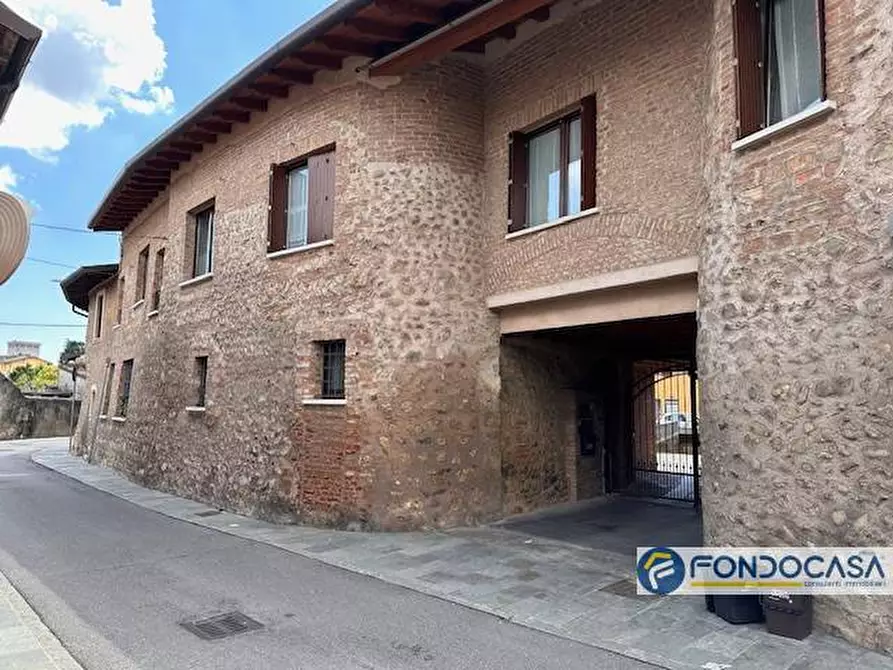 Immagine 1 di Appartamento in vendita  in via Caratti a Rovato