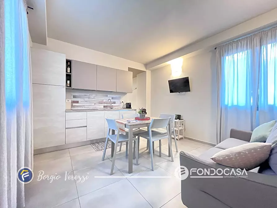 Immagine 4 di Appartamento in vendita  in Piazza Marconi a Borgio Verezzi