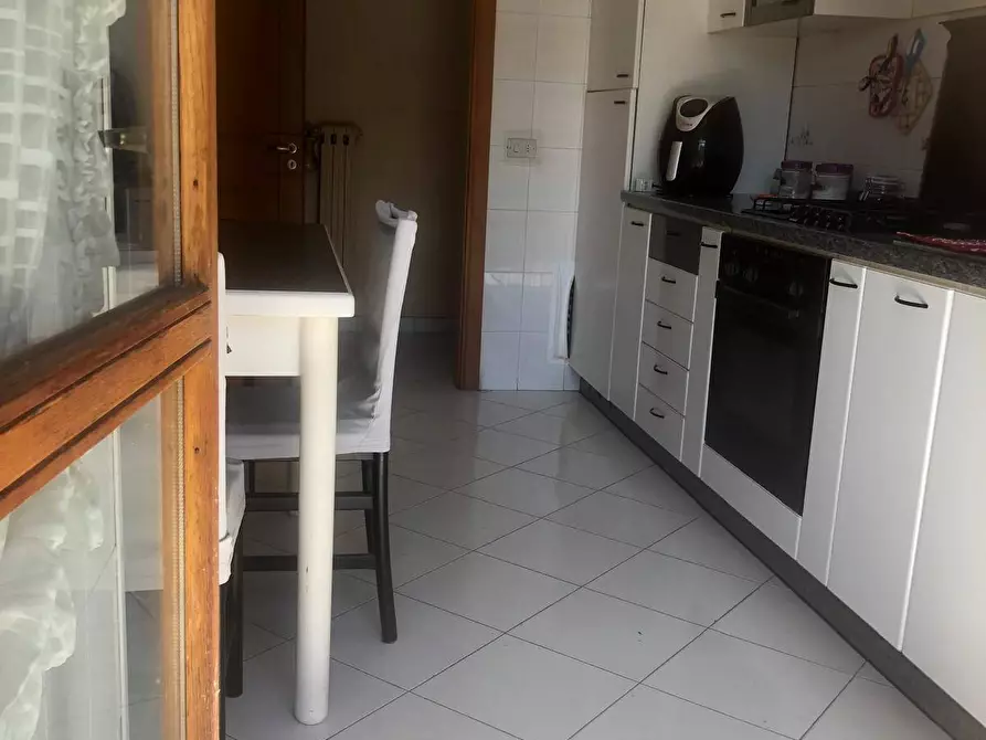 Immagine 4 di Appartamento in vendita  in via tommaso san  severino 53 a Baronissi