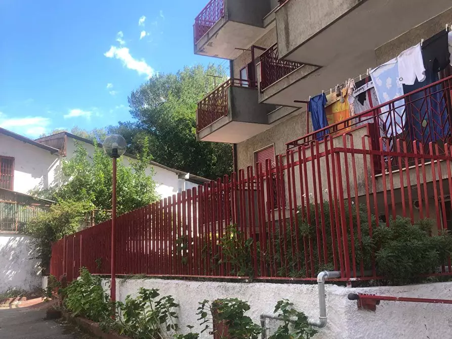Immagine 2 di Appartamento in vendita  in via tommaso san  severino 53 a Baronissi