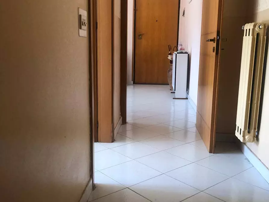 Immagine 9 di Appartamento in vendita  in via tommaso san  severino 53 a Baronissi
