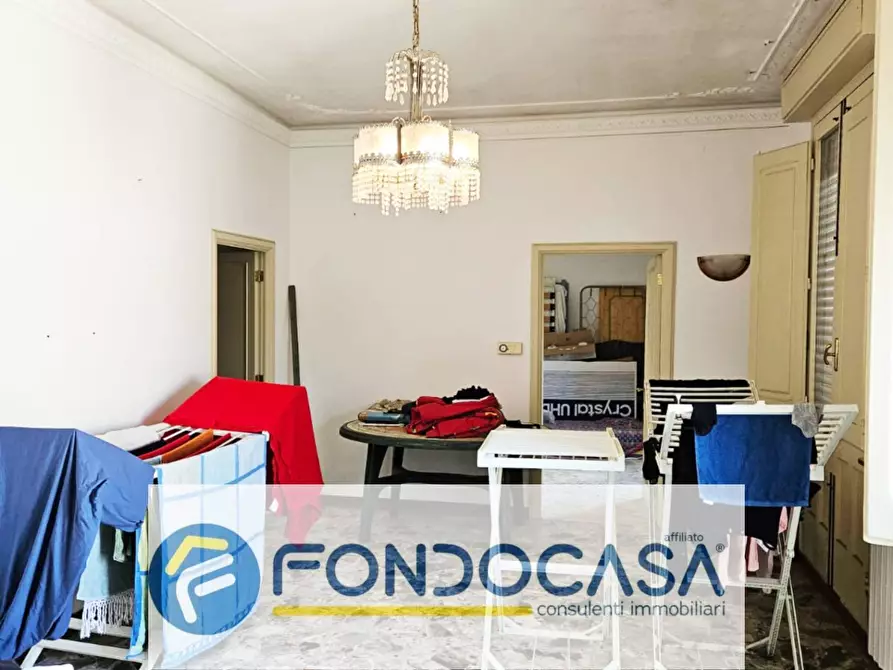 Immagine 36 di Palazzo in vendita  in Via Taranto 8 a Campi Salentina