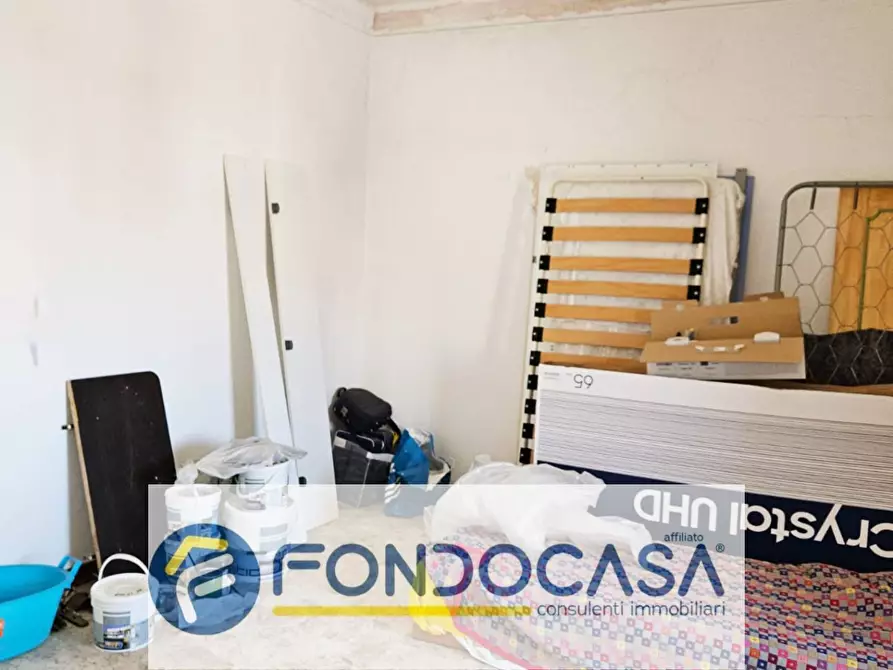 Immagine 35 di Palazzo in vendita  in Via Taranto 8 a Campi Salentina