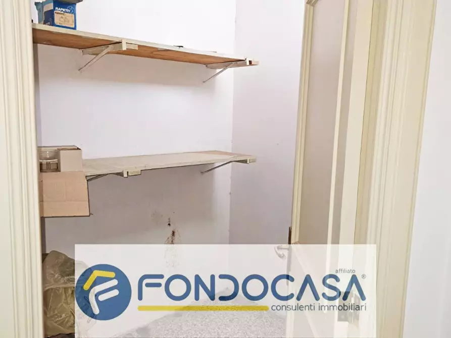 Immagine 41 di Palazzo in vendita  in Via Taranto 8 a Campi Salentina