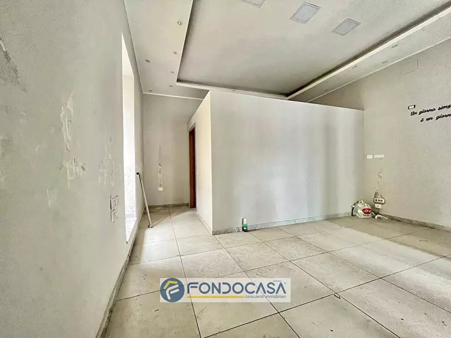 Immagine 5 di Locale commerciale in affitto  in corso unione sovietica a Sant'antimo