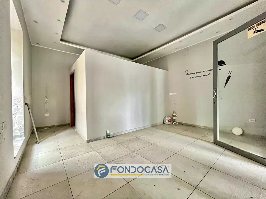 Immagine 4 di Locale commerciale in affitto  in corso unione sovietica a Sant'antimo