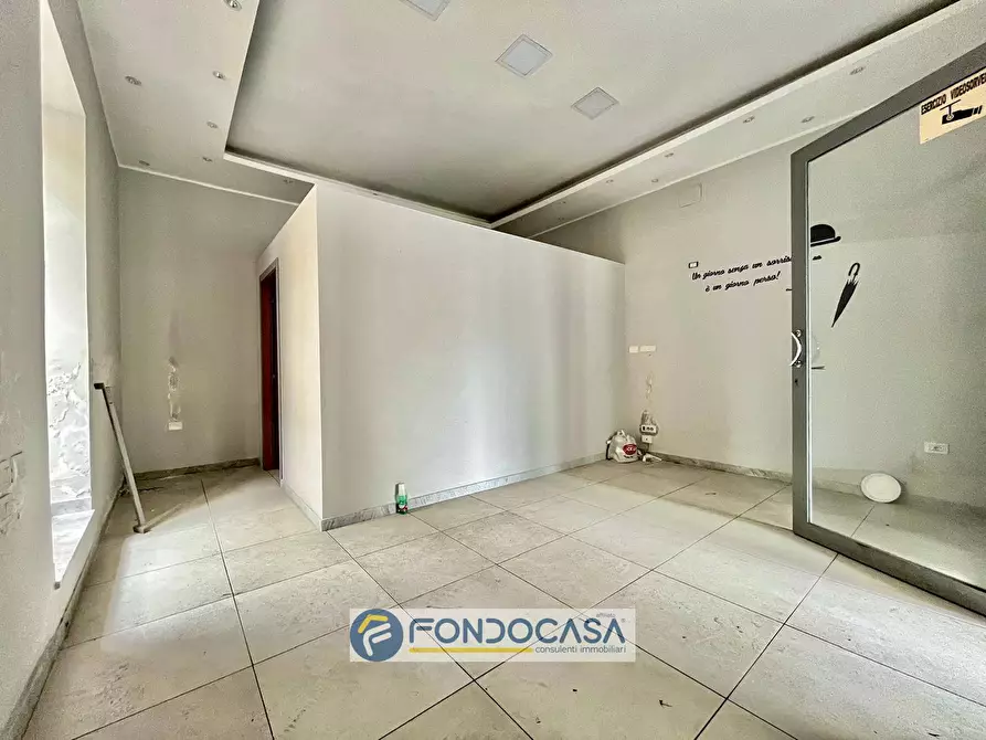 Immagine 9 di Locale commerciale in affitto  in corso unione sovietica a Sant'antimo