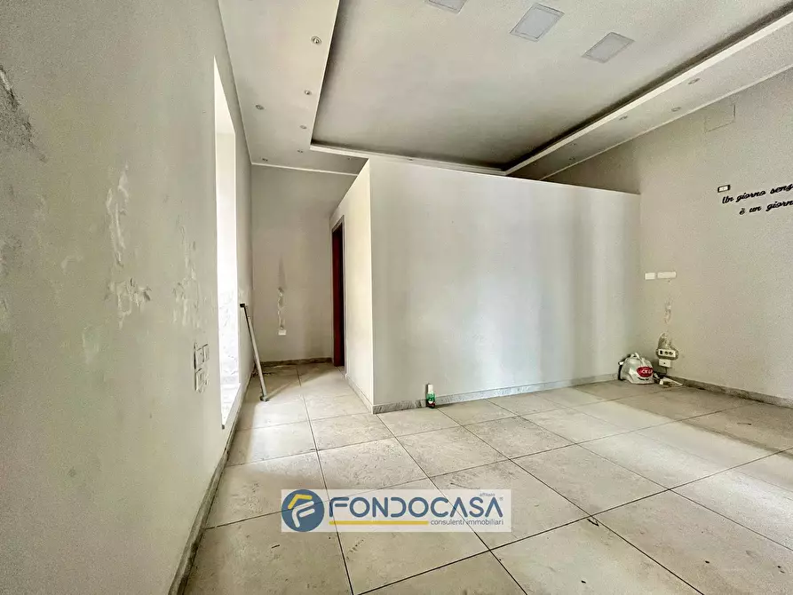 Immagine 11 di Locale commerciale in affitto  in corso unione sovietica a Sant'antimo