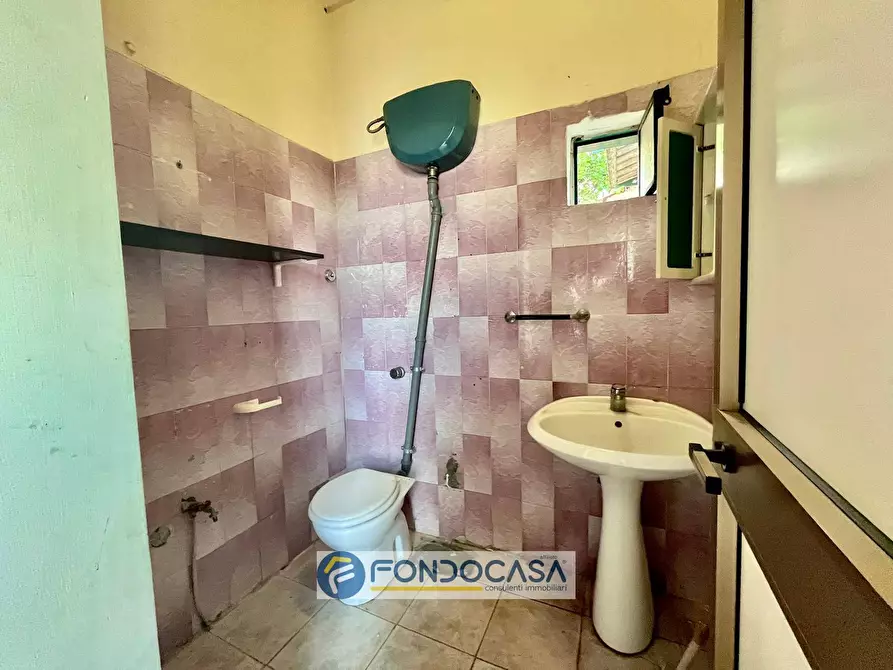 Immagine 20 di Locale commerciale in affitto  in via leopardi a Sant'antimo