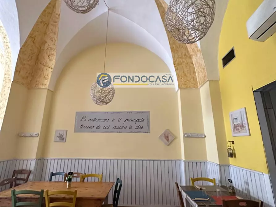 Immagine 3 di Attività commerciale in affitto  in Via Roma 34 a Campi Salentina