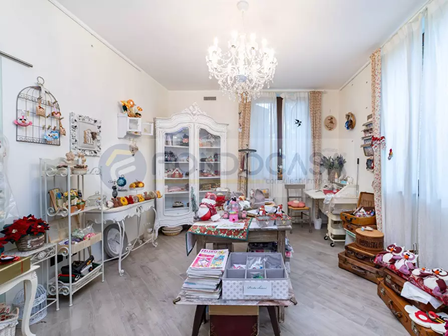 Immagine 13 di Villa in vendita  in Via Roma 47 a Mediglia