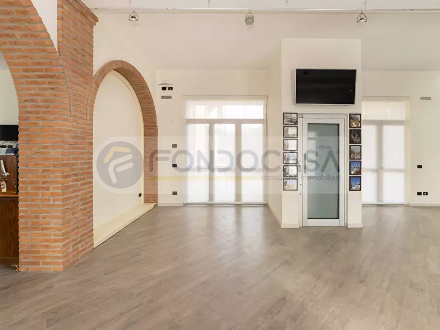 Immagine 24 di Villa in vendita  in Via Roma 47 a Mediglia