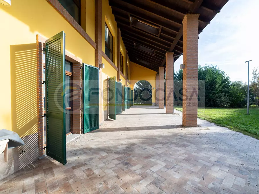 Immagine 30 di Villa in vendita  in Via Roma 47 a Mediglia