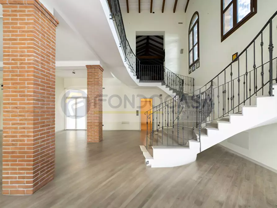 Immagine 32 di Villa in vendita  in Via Roma 47 a Mediglia