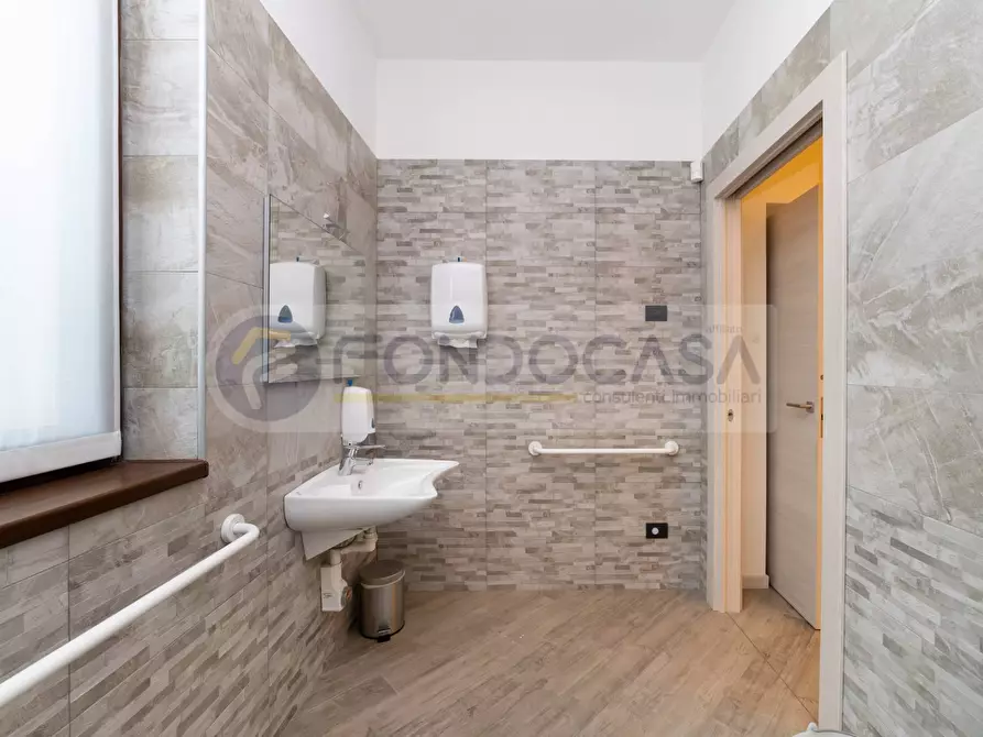 Immagine 35 di Villa in vendita  in Via Roma 47 a Mediglia