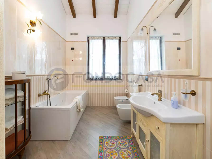 Immagine 50 di Villa in vendita  in Via Roma 47 a Mediglia