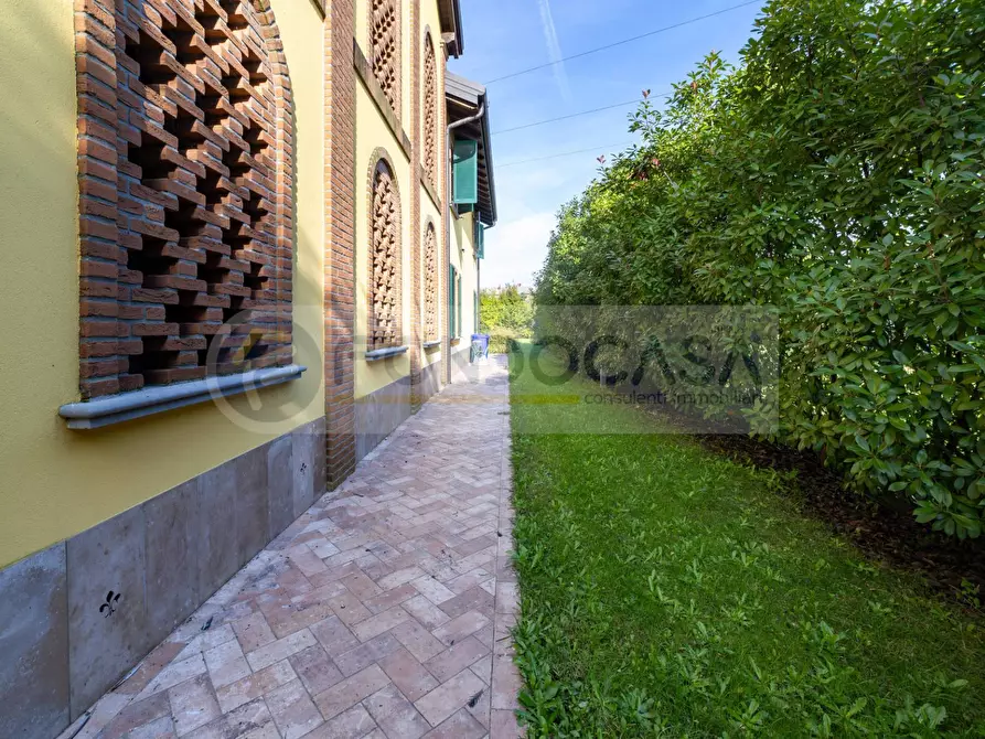 Immagine 78 di Villa in vendita  in Via Roma 47 a Mediglia