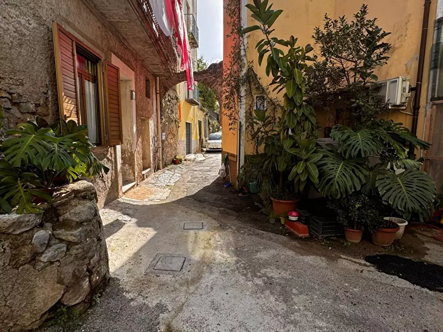 Immagine 1 di Casa semindipendente in vendita  in Via Roberto Mazzetti snc a Salerno