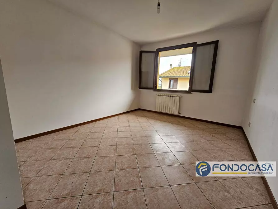 Immagine 17 di Appartamento in vendita  in via francesca a Montopoli In Val D'arno