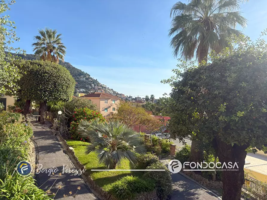 Immagine 27 di Appartamento in vendita  in Via Municipio a Borgio Verezzi