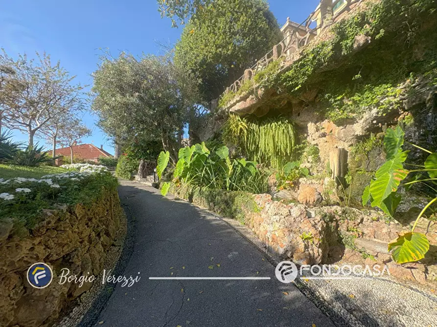 Immagine 30 di Appartamento in vendita  in Via Municipio a Borgio Verezzi