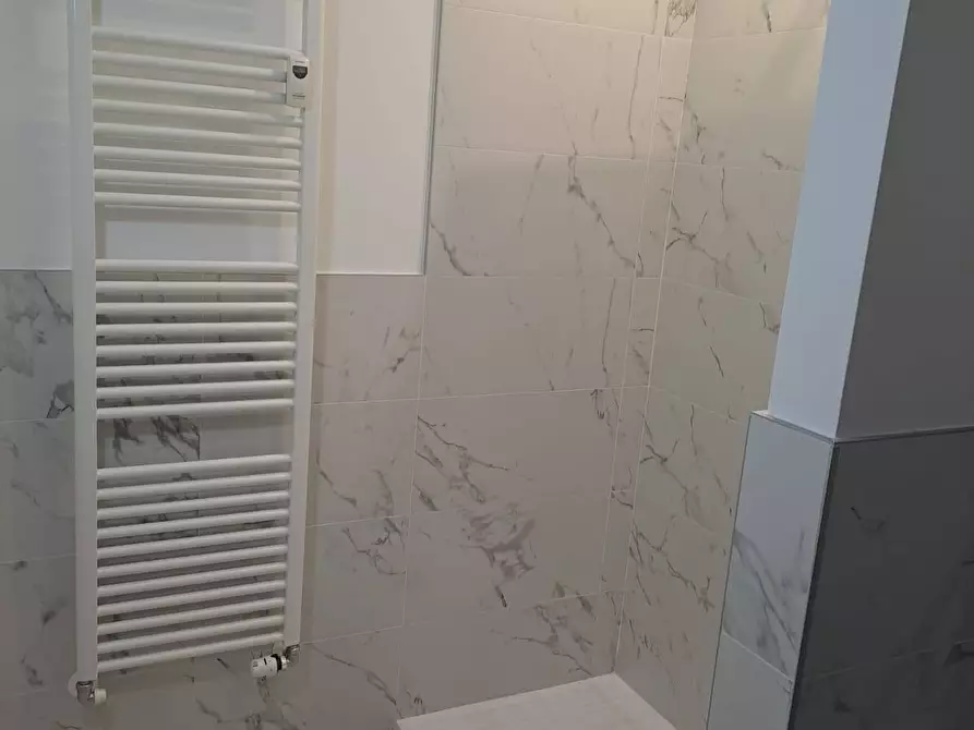 Immagine 14 di Appartamento in vendita  in Via Cenisio a Milano