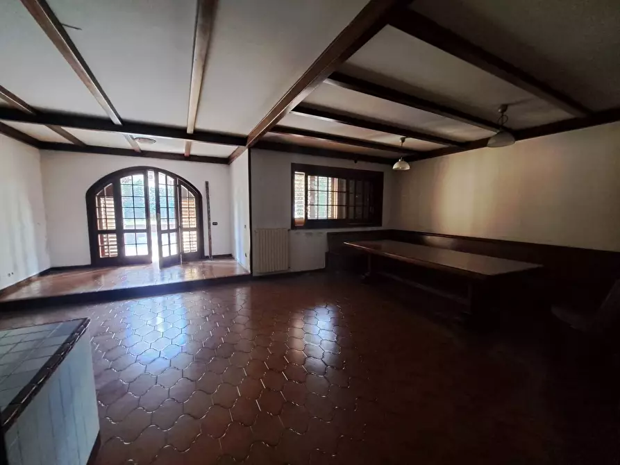 Immagine 27 di Villa in vendita  a Castello Di Cisterna