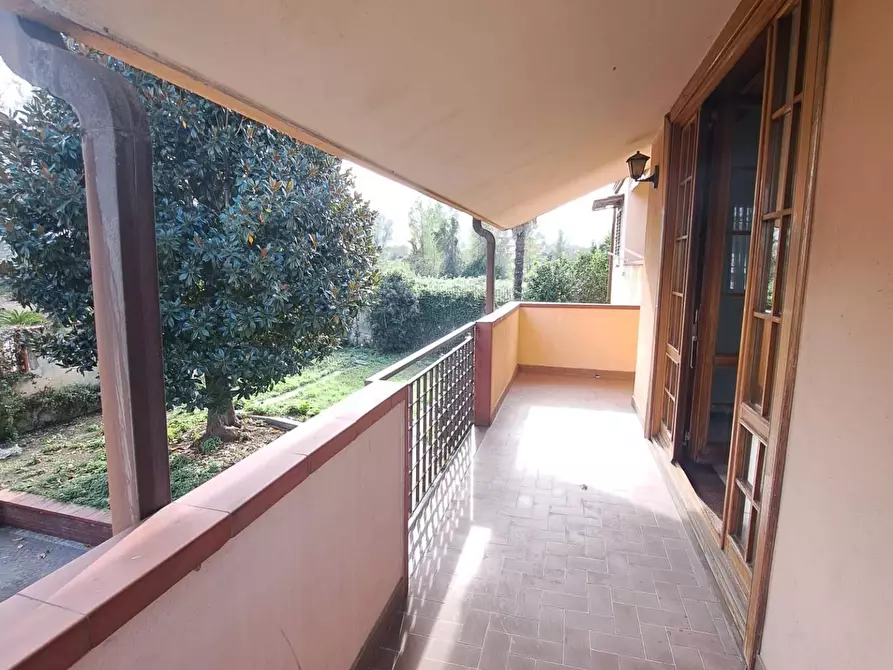 Immagine 23 di Villa in vendita  a Castello Di Cisterna