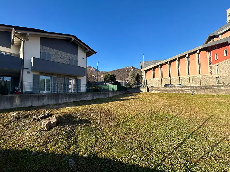 Immagine 5 di Locale commerciale in vendita  in Via Bonvicini a Clusone