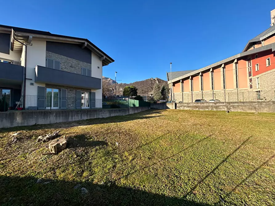 Immagine 6 di Locale commerciale in vendita  in Via Bonvicini a Clusone